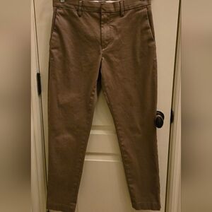 BANANA REPUBLIC Men's Khaki Chinos